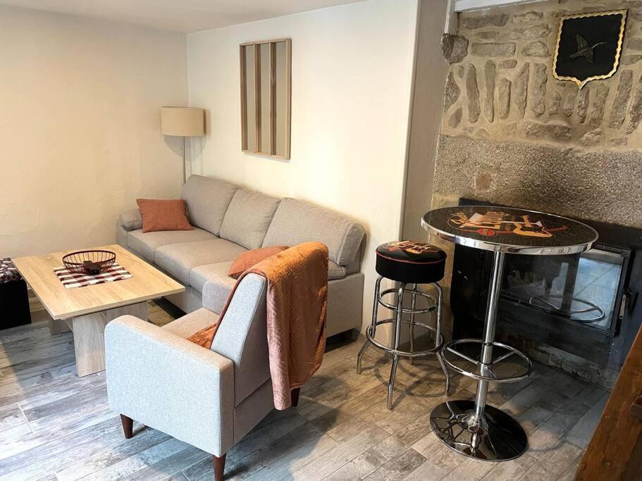 アランソンLa Maisonnette Du Chateauアパートメント エクステリア 写真
