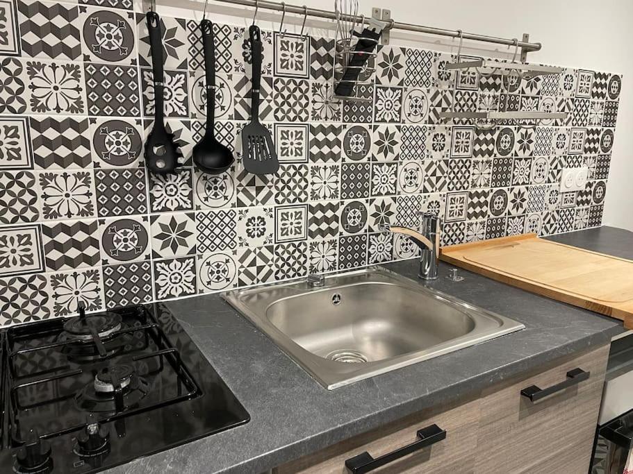 アランソンLa Maisonnette Du Chateauアパートメント エクステリア 写真